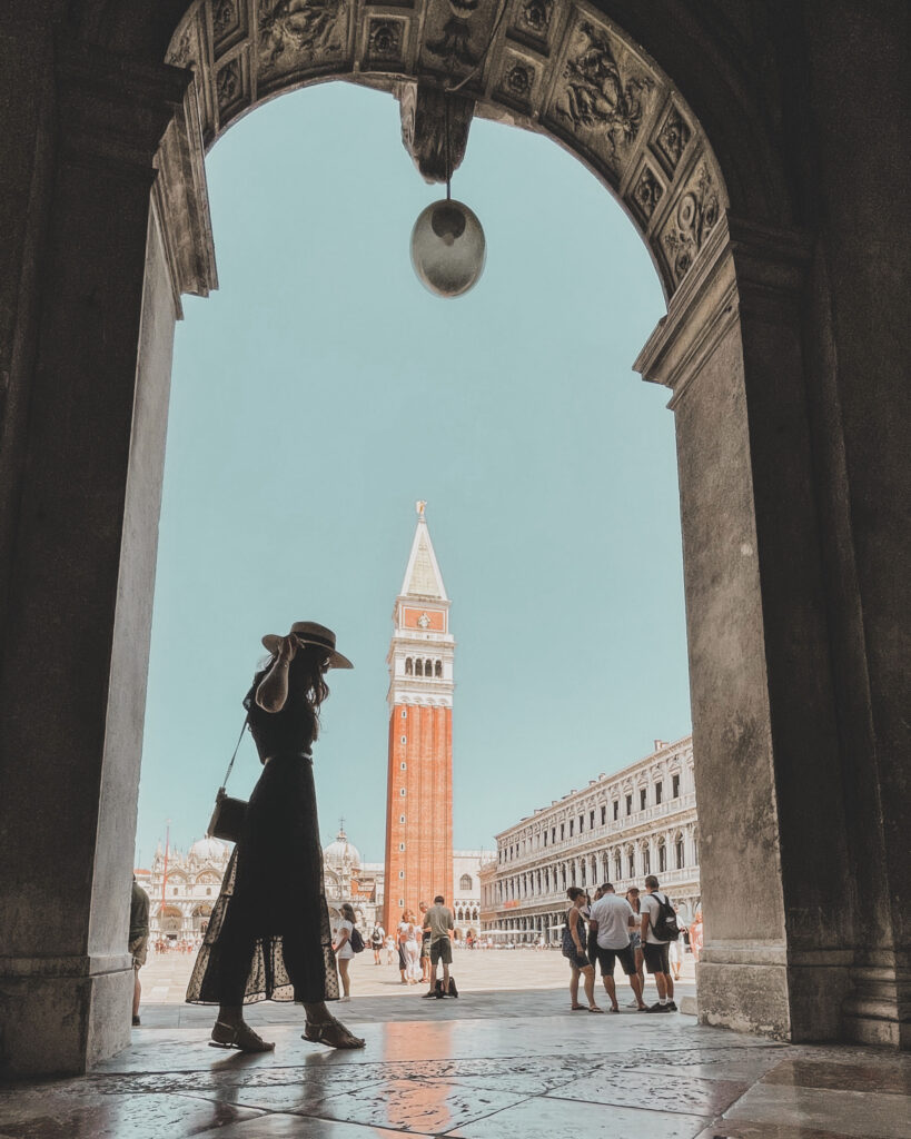 Markusdom im Hintergrund - Venedig
